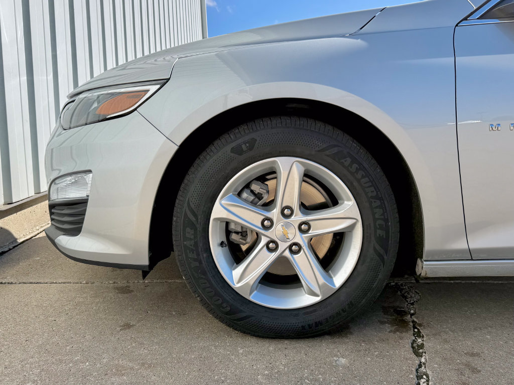 Used 2020 Chevrolet Malibu LS FWD image 33