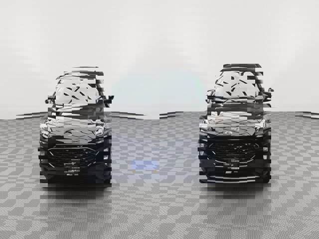 Certified 2022 Ford Escape Titanium w/ Class II Trailer Tow Package image 34