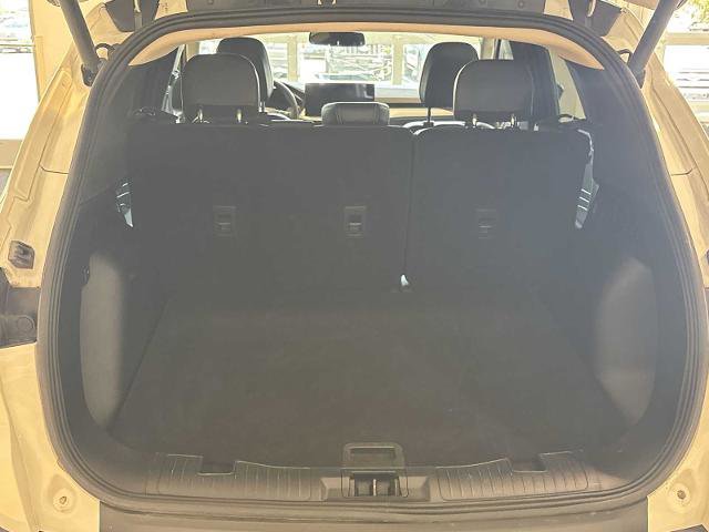 Certified 2024 Ford Escape Platinum AWD/4WD image 25