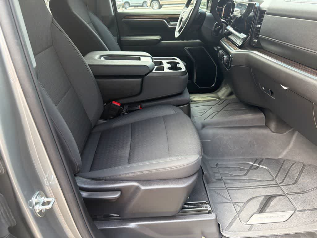 Used 2025 Chevrolet Silverado 1500 RST AWD/4WD image 12