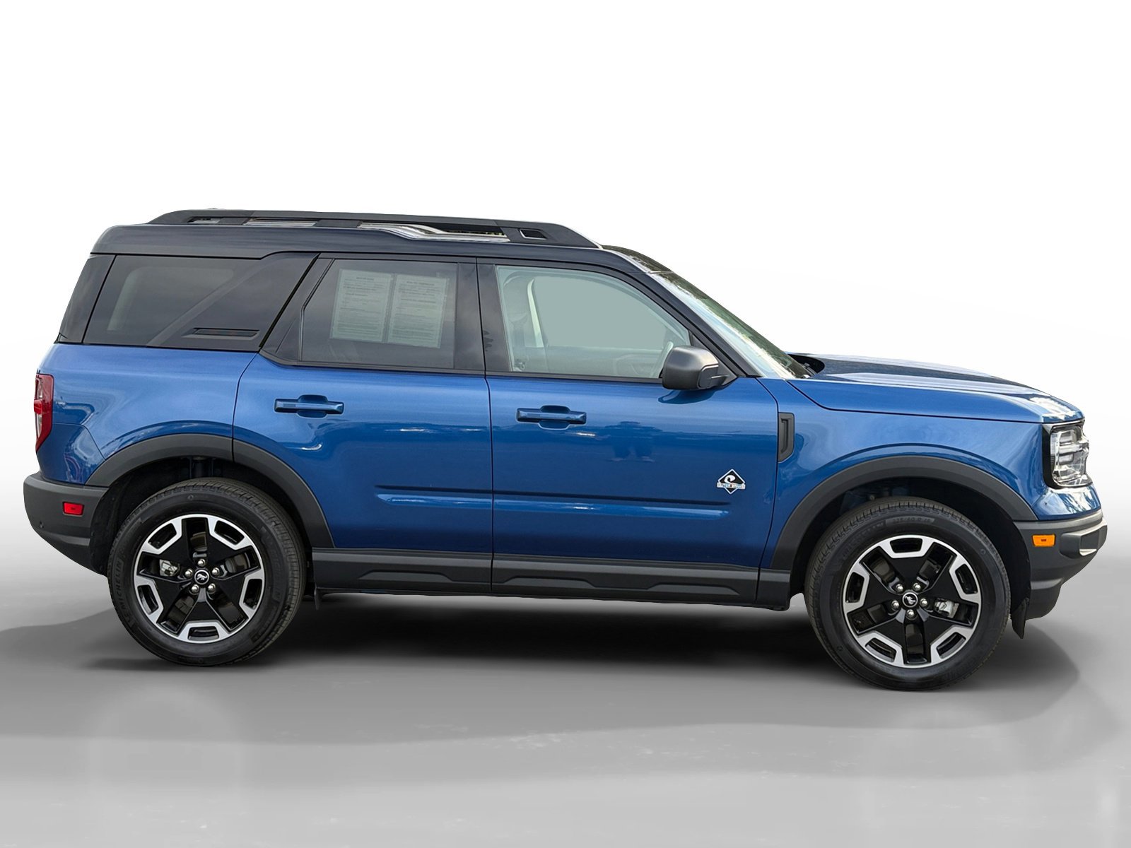 Certified 2024 Ford Bronco Sport Outer Banks w/ Tech Package image 2