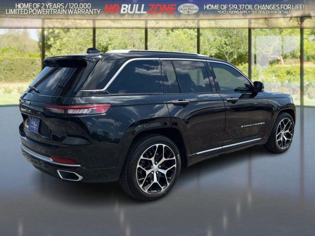 Used 2022 Jeep Grand Cherokee Summit AWD/4WD image 5