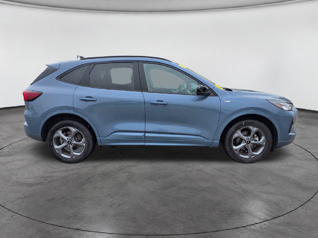 Certified 2024 Ford Escape ST-Line AWD/4WD image 10