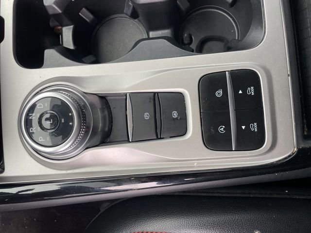 Certified 2024 Ford Explorer ST-Line w/ Class IV Trailer Tow Package image 9