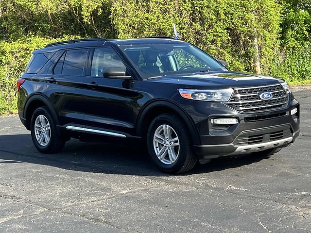 Certified 2023 Ford Explorer XLT w/ Equipment Group 202A AWD/4WD image 7