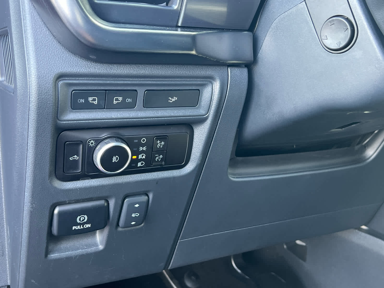 Certified 2023 Ford F150 Lariat w/ Equipment Group 502A High image 30