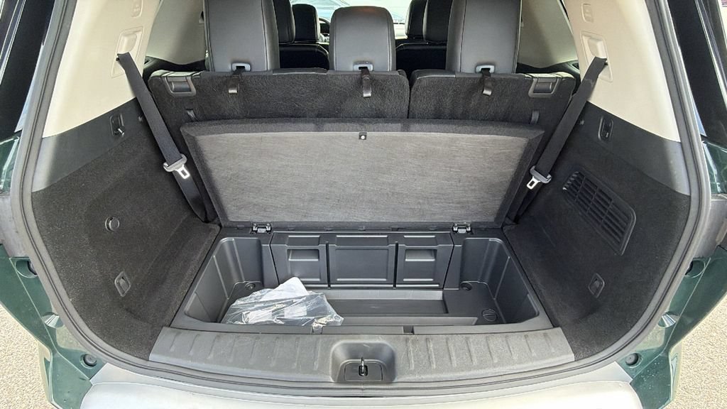 Used 2023 Nissan Pathfinder SL w/ SL Premium Package FWD image 12