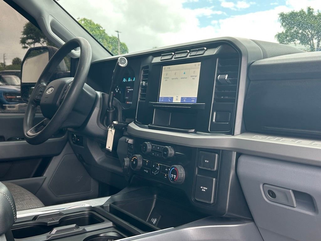 Certified 2024 Ford F350 XLT w/ 360-Degree Camera Package AWD/4WD image 24