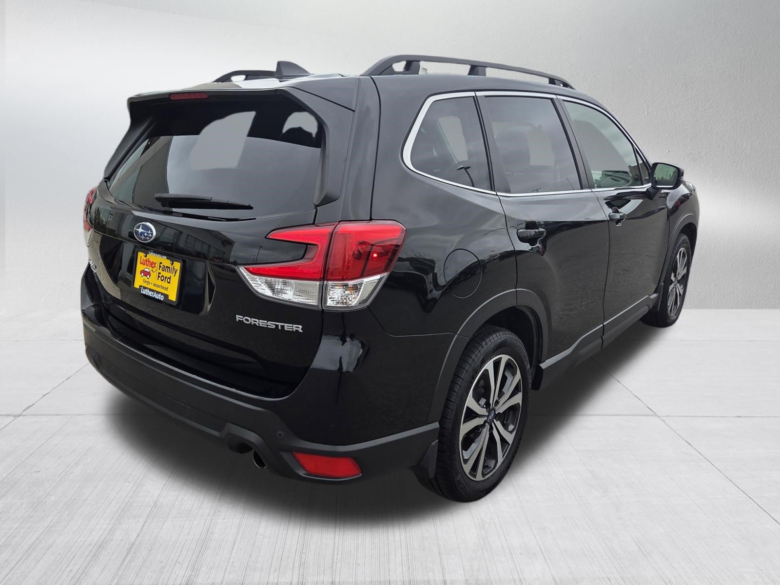 Used 2023 Subaru Forester Limited AWD/4WD image 7