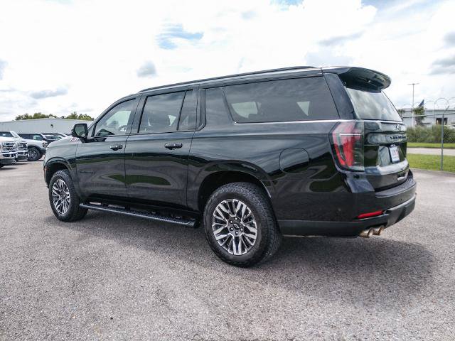 Used 2025 Chevrolet Suburban Z71 AWD/4WD image 3