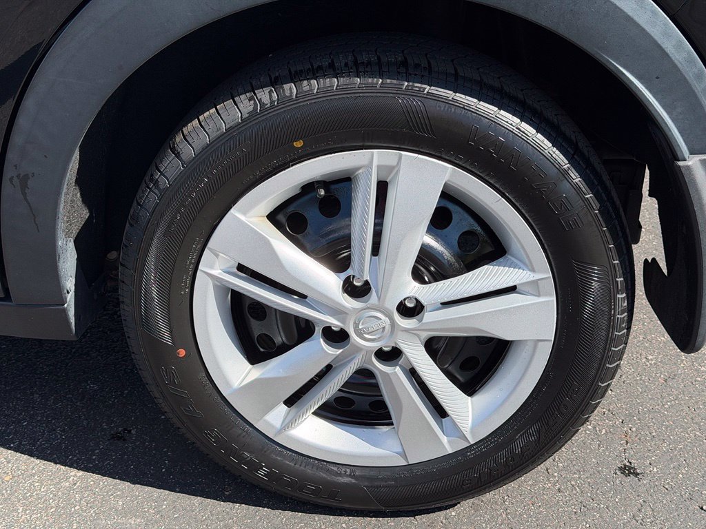 Used 2020 Nissan Kicks S FWD image 40