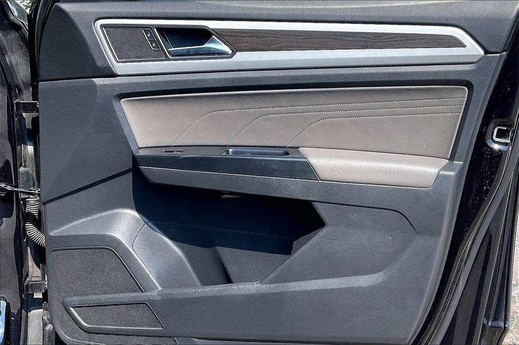 Used 2021 Volkswagen Atlas SE image 29