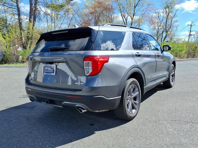 Certified 2022 Ford Explorer XLT w/ Equipment Group 202A AWD/4WD image 3