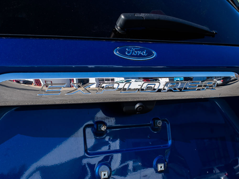 Certified 2022 Ford Explorer XLT w/ Equipment Group 202A image 10