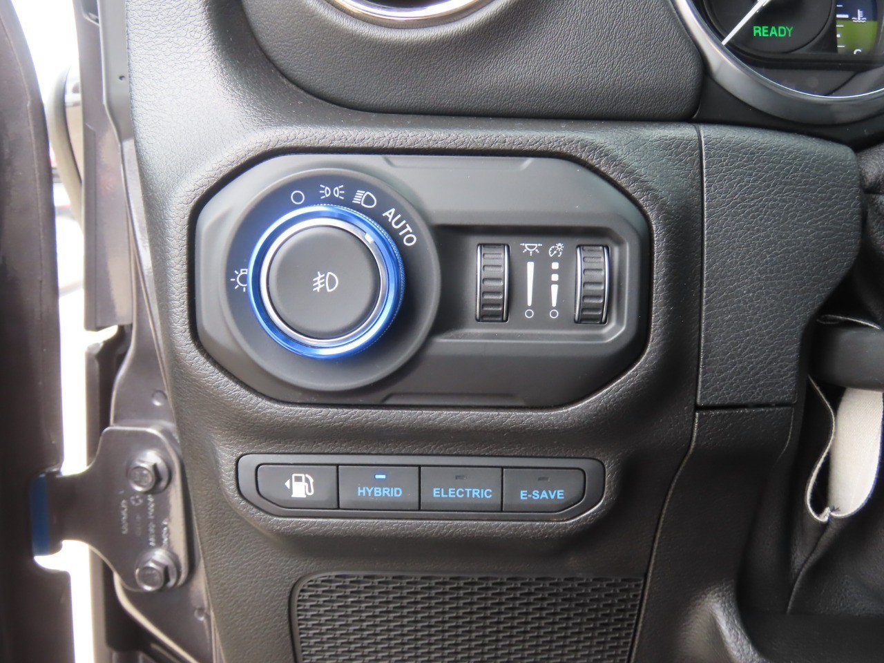 Used 2021 Jeep Wrangler Unlimited Sahara AWD/4WD image 26