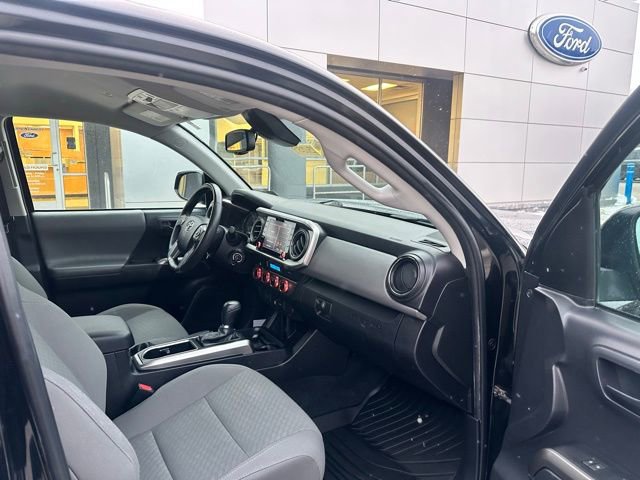 Used 2022 Toyota Tacoma SR5 image 41