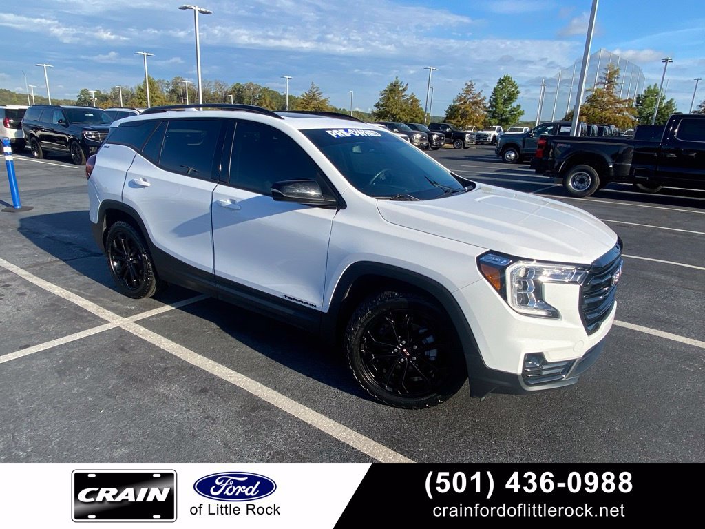Used 2022 GMC Terrain SLT w/ Infotainment Package II