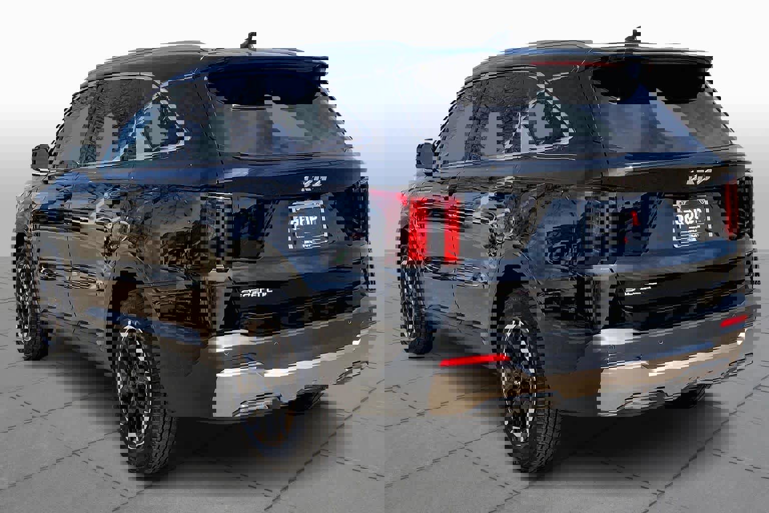 Used 2025 Kia Sorento S w/ Panoramic Sunroof Package image 4