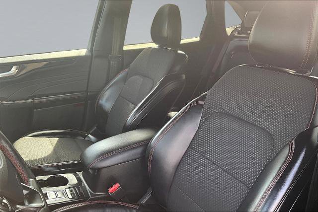 Certified 2024 Ford Escape ST-Line AWD/4WD image 25