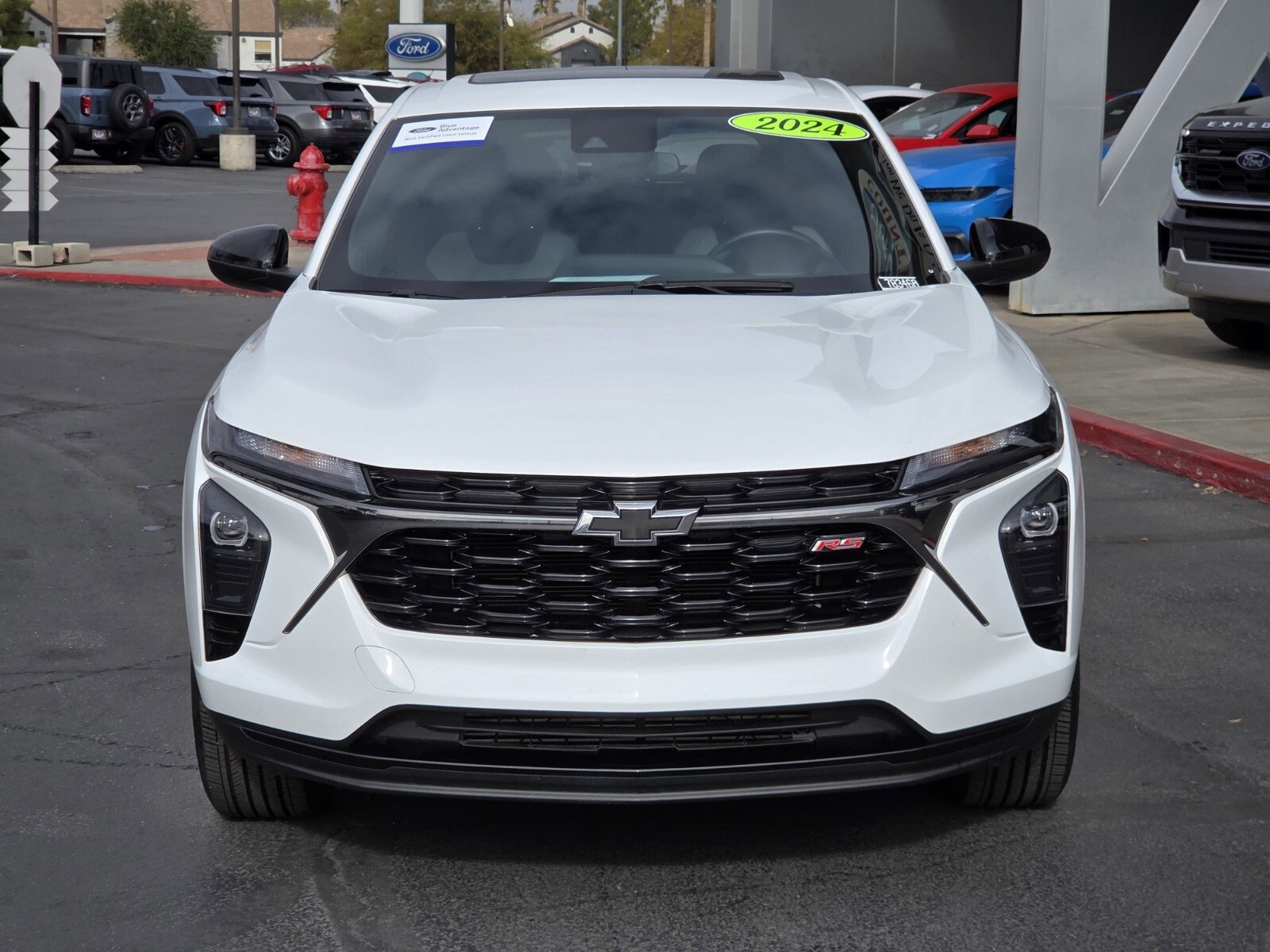 Used 2024 Chevrolet Trax RS w/ Sunroof Package image 8
