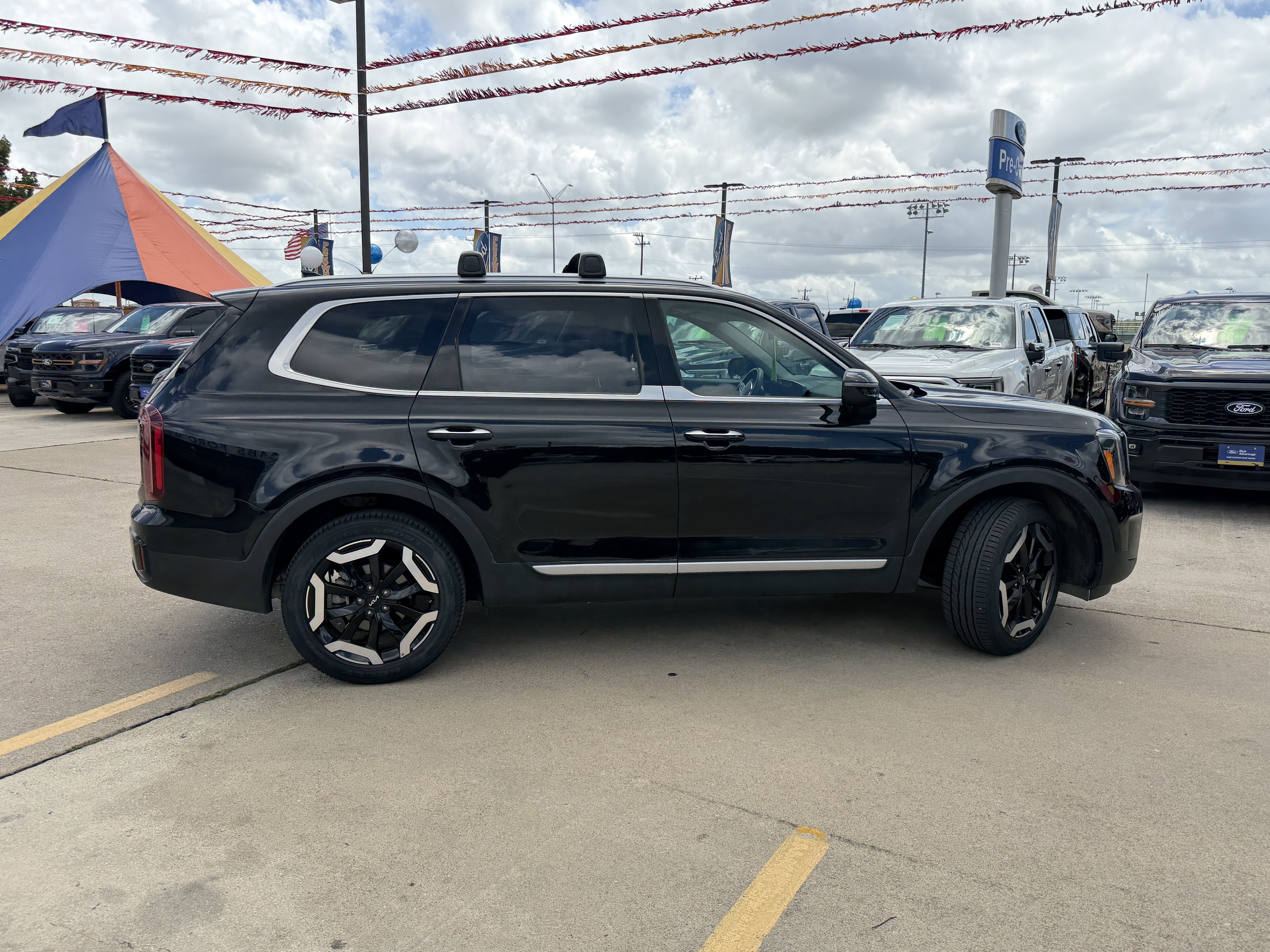 Used 2025 Kia Telluride S AWD/4WD image 4