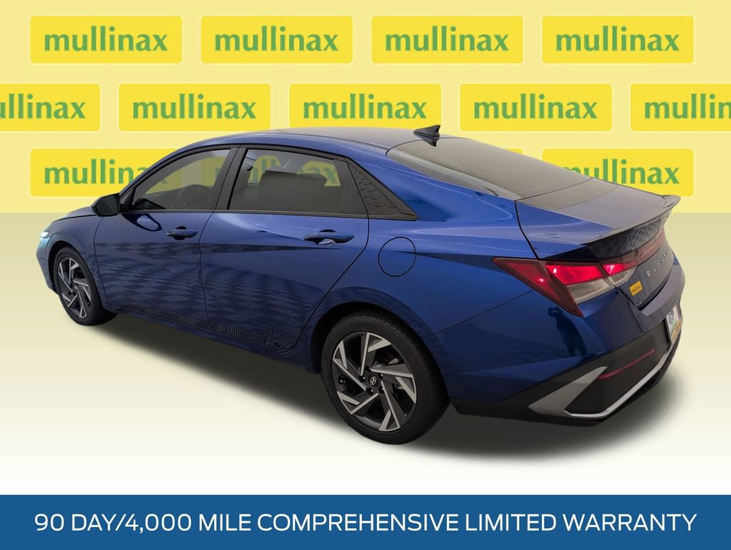 Used 2025 Hyundai Elantra Sport FWD image 9
