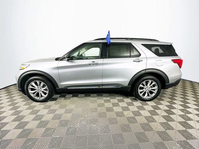 Certified 2024 Ford Explorer XLT w/ Equipment Group 202A AWD/4WD image 8