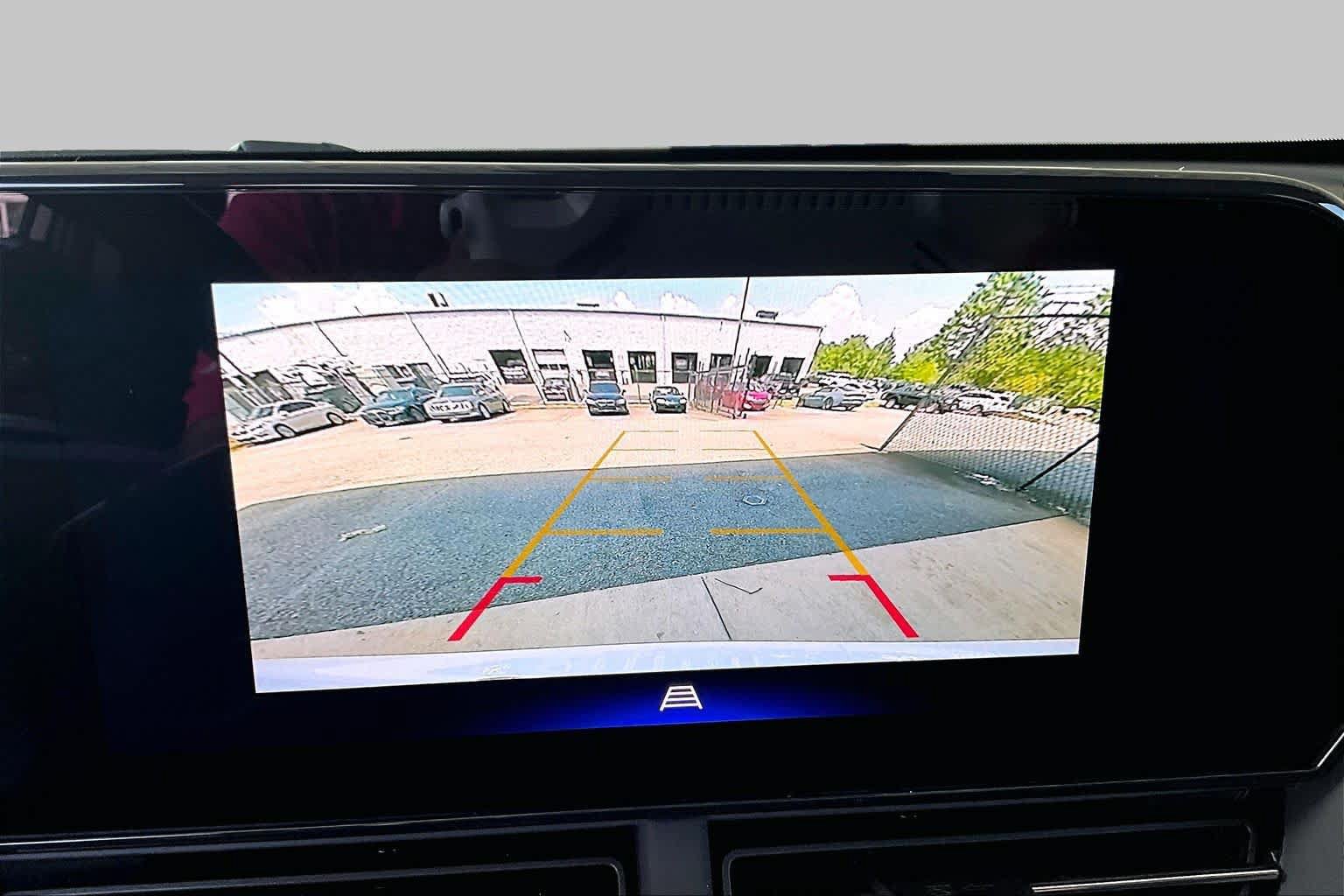 Used 2025 Chevrolet Trax LT w/ Driver Confidence Package FWD image 28
