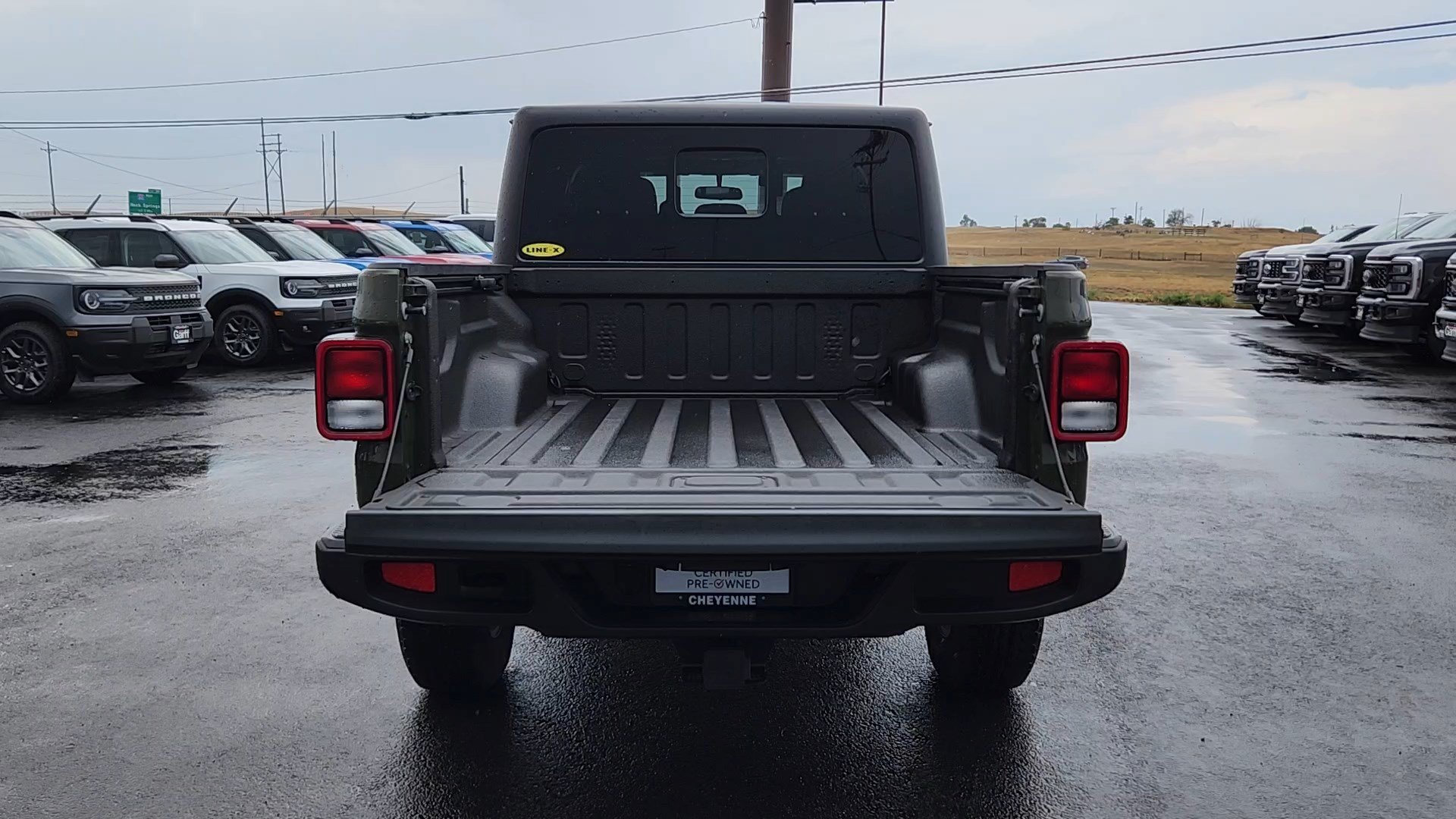 Used 2023 Jeep Gladiator Sport AWD/4WD image 18
