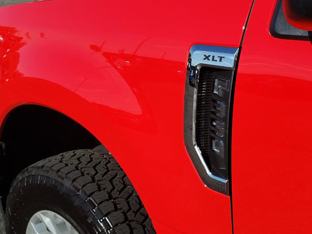 Certified 2020 Ford F350 XLT w/ XLT Value Package image 12