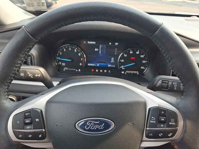 Certified 2023 Ford Explorer XLT w/ Equipment Group 202A AWD/4WD image 18