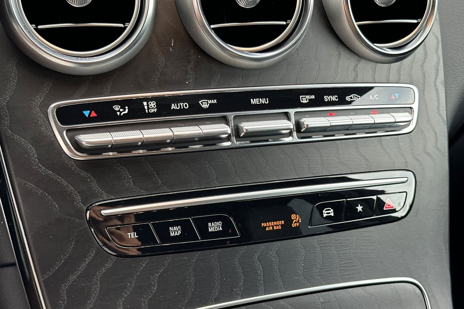 Used 2021 Mercedes-Benz GLC 300 4MATIC image 20