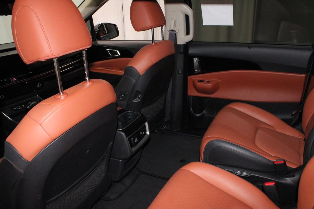 Used 2025 Kia Carnival SX Prestige FWD image 23