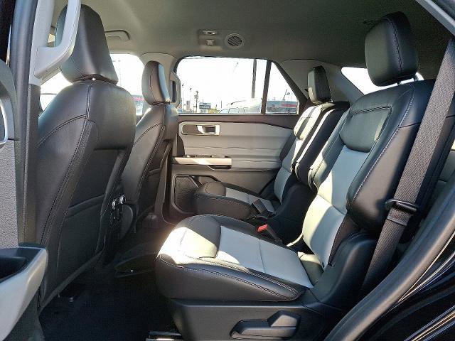 Certified 2022 Ford Explorer XLT w/ Equipment Group 202A image 10