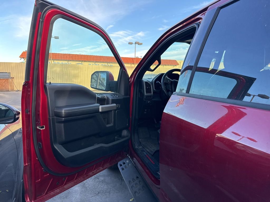 Certified 2019 Ford F150 Raptor w/ Equipment Group 802A Luxury image 7