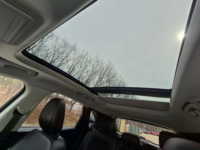 Certified 2022 Ford Escape SEL w/ SEL Stealth AWD Package image 30