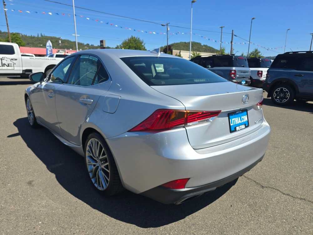 Used 2017 Lexus IS 200t RWD image 3