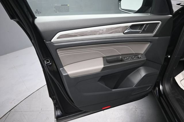 Used 2022 Volkswagen Atlas Cross Sport SE AWD/4WD image 19