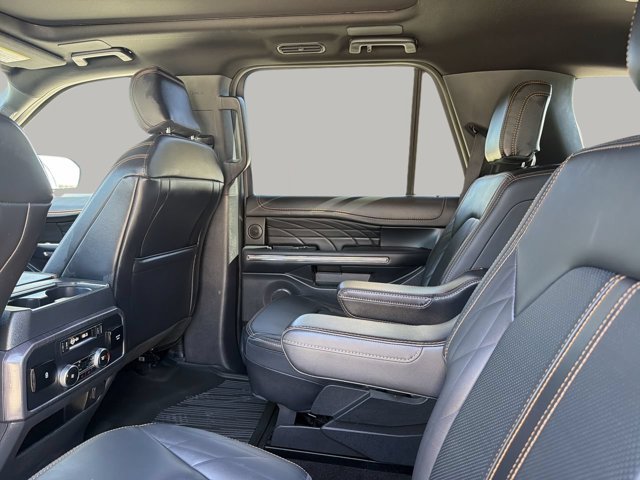 Certified 2023 Ford Expedition Platinum RWD image 18