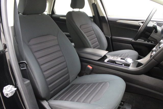 Certified 2018 Ford Fusion SE FWD image 4