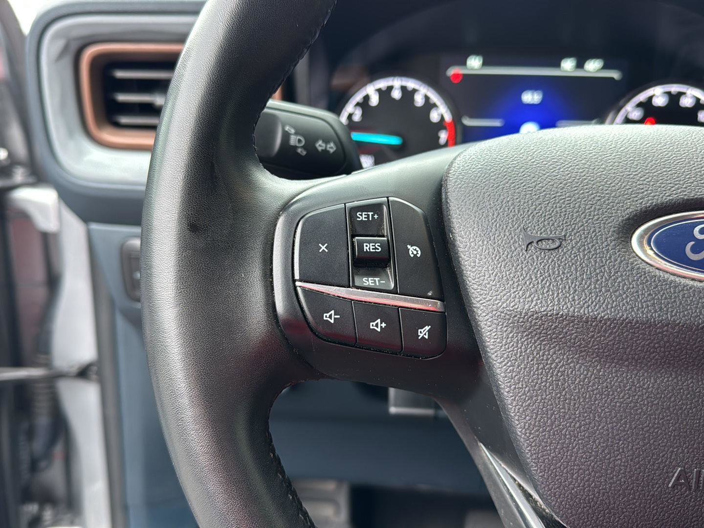 Certified 2023 Ford Maverick Lariat w/ Equipment Group 500A Standard image 18