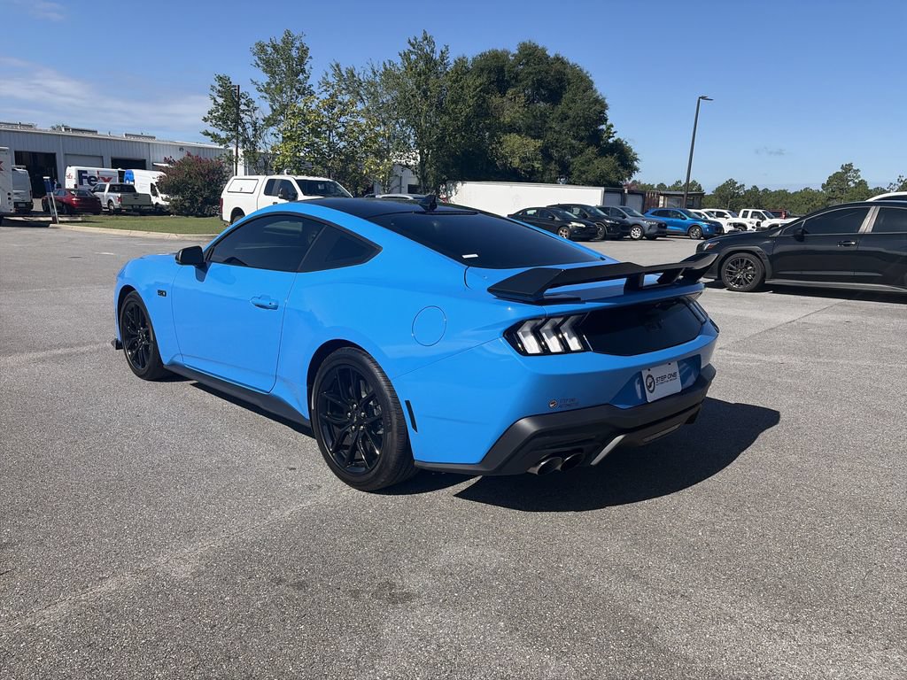 Certified 2025 Ford Mustang GT Premium RWD image 5