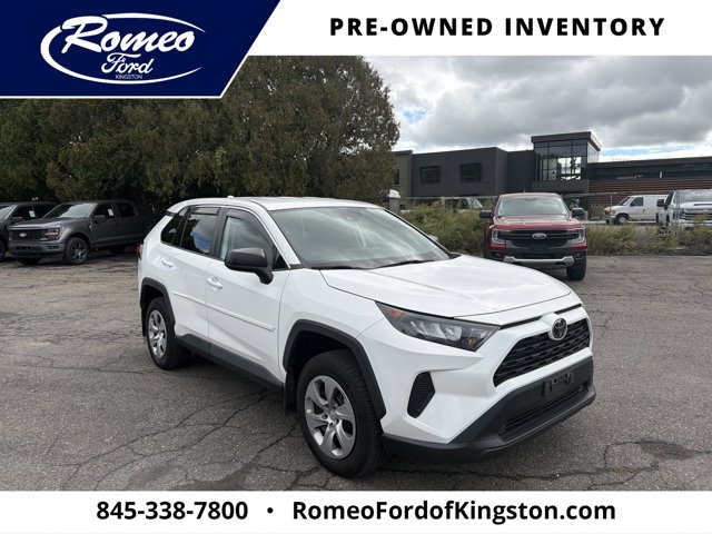Used 2022 Toyota RAV4 LE AWD/4WD image 3