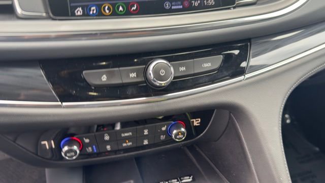 Used 2024 Buick Enclave Premium image 16
