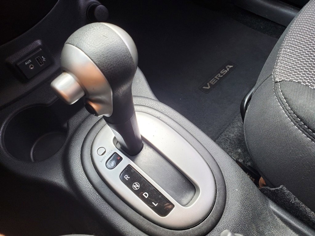 Used 2018 Nissan Versa SV w/ SV Special Edition Package image 26