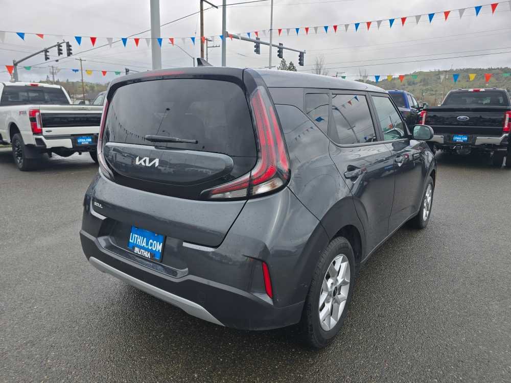 Used 2023 Kia Soul LX w/ Option Group 015 image 5