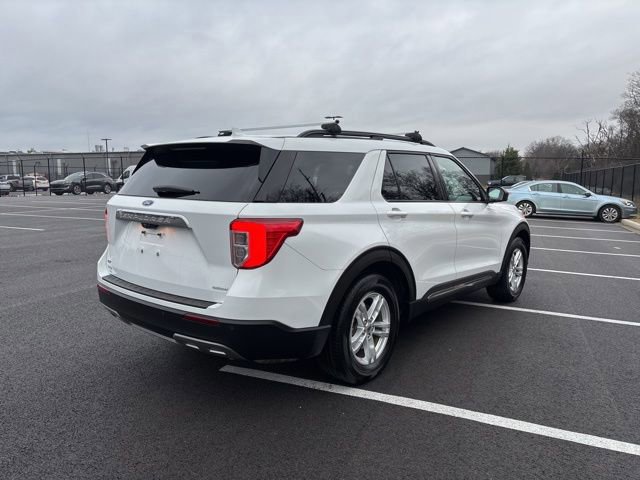 Certified 2020 Ford Explorer XLT w/ Equipment Group 202A image 4