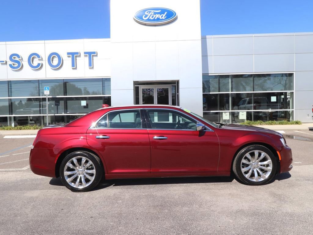 Used 2019 Chrysler 300 Limited image 6