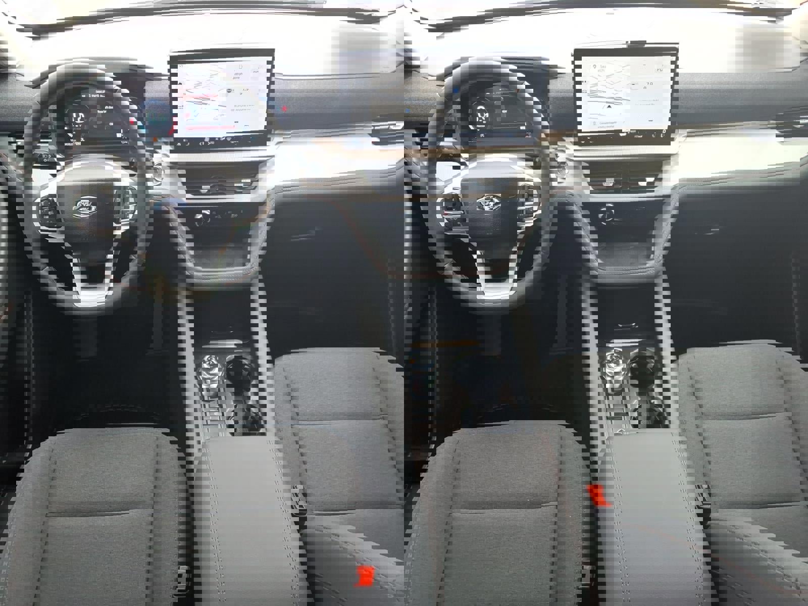 Certified 2025 Ford Explorer Active image 20