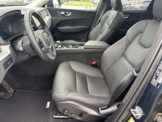 Used 2025 Volvo XC60 B5 Plus AWD/4WD image 20